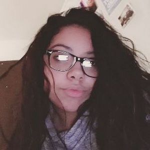 Meet your Posher, Isabella